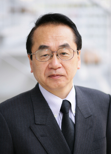 山極完治　　第11代短大学長・第2代大学学長就任　